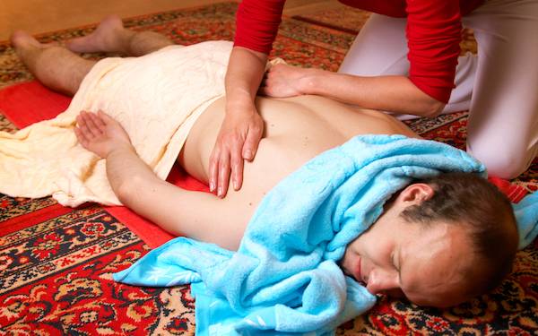 www.thai-dk.dk/uploads/Kvinde blev anholdt midt under thai-massage.jpg